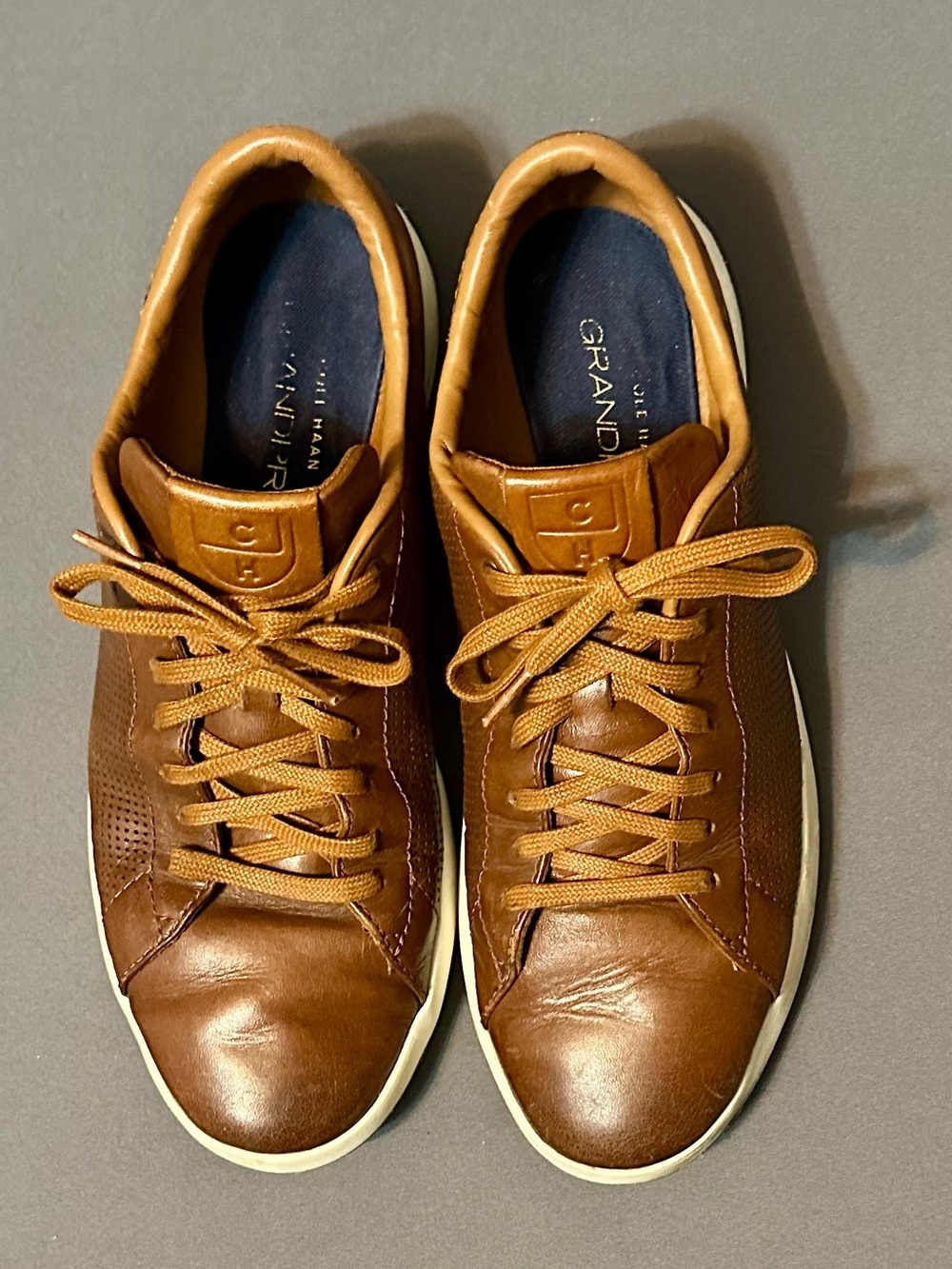Cole Haan Grandpro Leather Low-Top Tennis Shoe in Woodbury Handstain